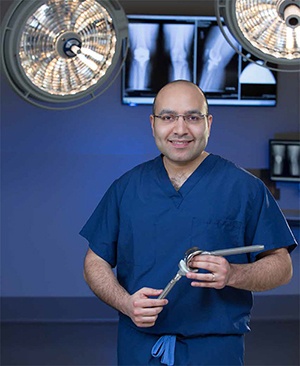 Dr. Mo Halawi