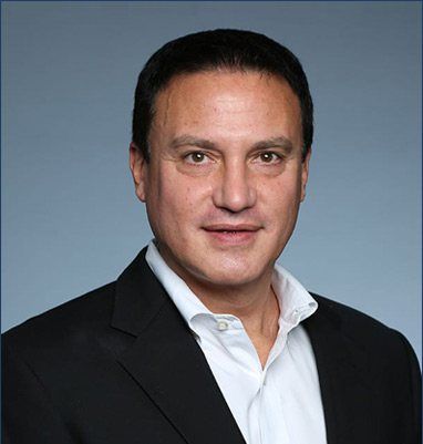 Roger N. Chams M.D., Board Certified Orthopedic Surgeon, Sports Medicine, shoulder & Knee Specialist