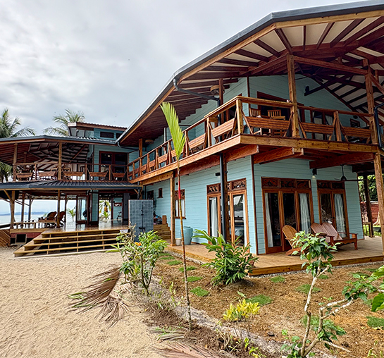 Isla Carenero in Bocas del Toro Archipalego