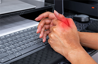 Is Your Thumb Pain Actually Arthritis? Early Signs Patients Often Miss