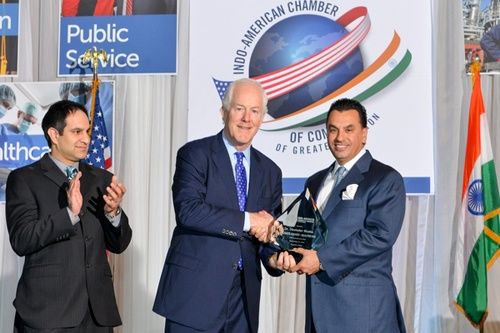 Dr. Badlani had the great pleasure of being on stage with Senator John Cornyn to recognize his friend and colleague, Dr. Devinder Bhatia, the first Indian-American on the Texas Medical Board