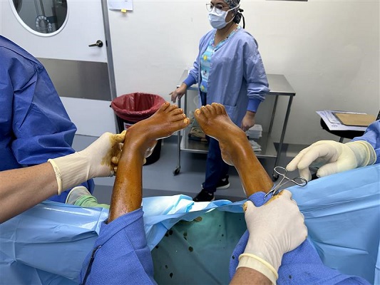 Stephen Knecht medical mission2